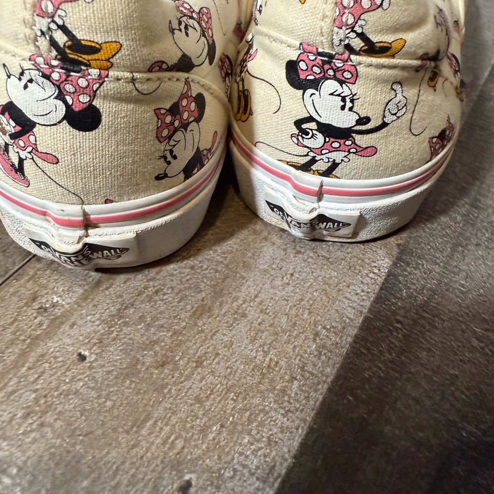 Vans X‎ Disney Minnie Mouse Shoes- 9.5 - Picture 3 of 7